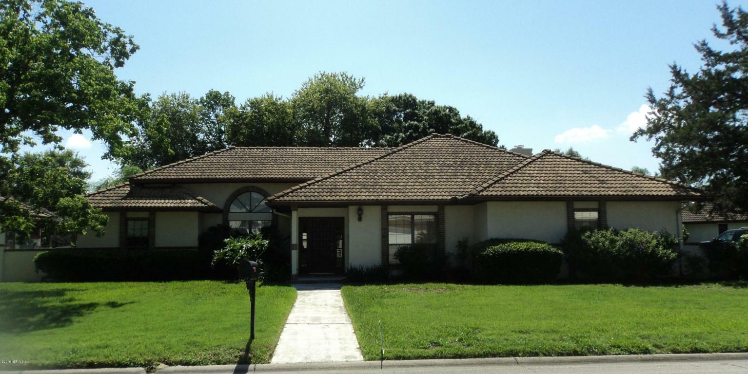 Property Photo:  8413 Papelon Way  FL 32217 