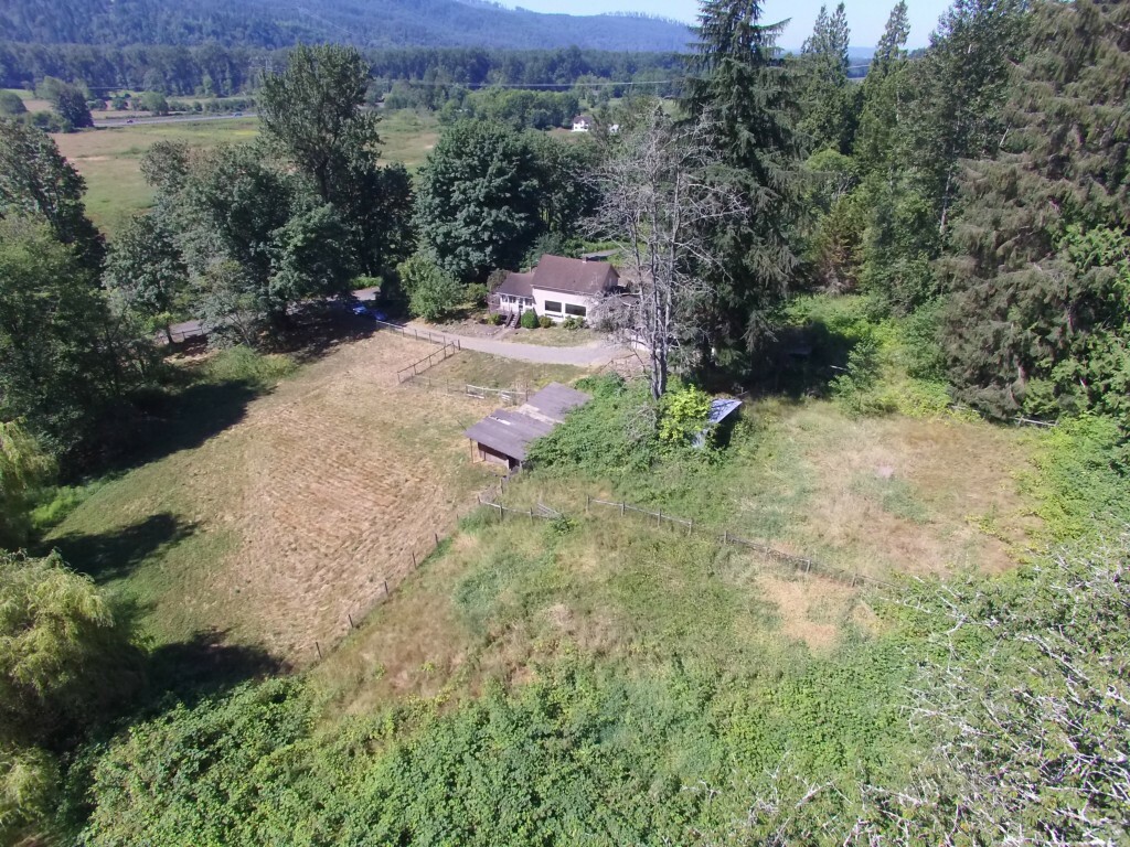 Property Photo: 26923 Fern Bluff Rd WA 98272