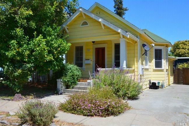 Property Photo:  218 Walnut Street  CA 94952 