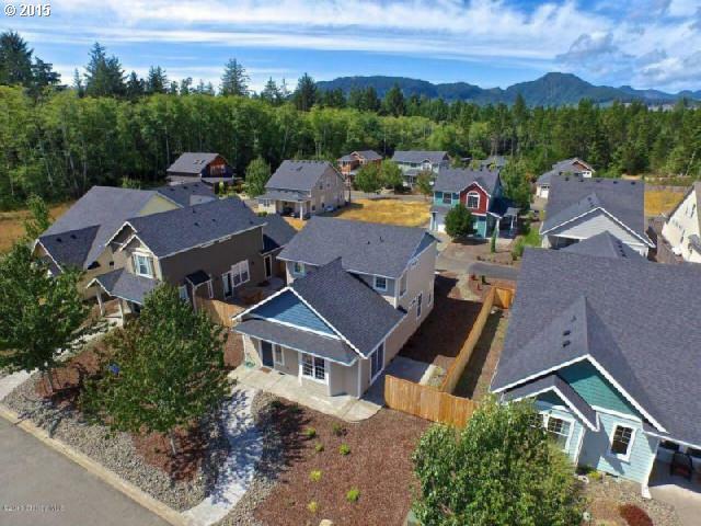 Property Photo: 10670 Neptune Way OR 97130