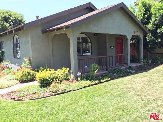 Property Photo: 15200 Morrison St CA 91403