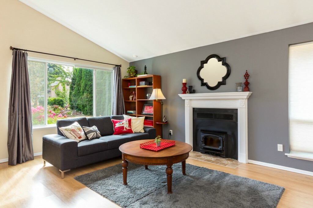 Property Photo: 13725 28th Dr SE WA 98012