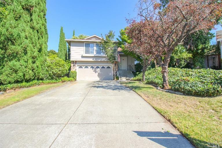 Property Photo:  165 Captains Court  CA 94591 