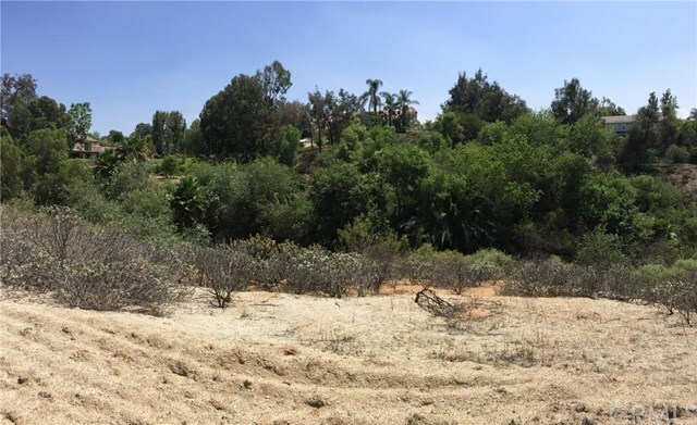 Property Photo: 1840 Canyon Hill Drive CA 92506