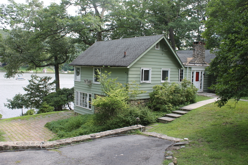 Property Photo: 702 W Shore Trl NJ 07871
