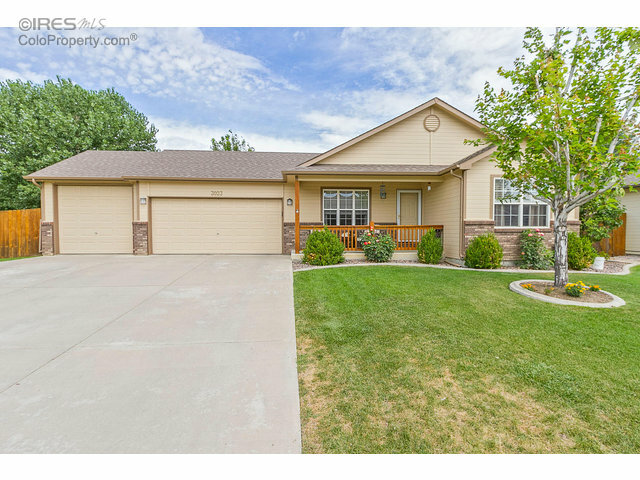 Property Photo: 3023 Ivy Dr CO 80537