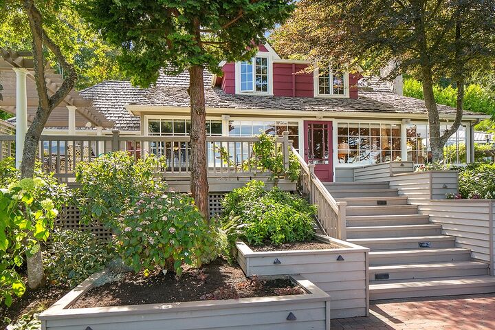 Property Photo:  13514 Riviera Place NE  WA 98125 