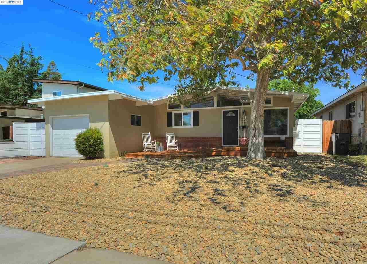 Property Photo: 1698 Sunset Dr CA 94551