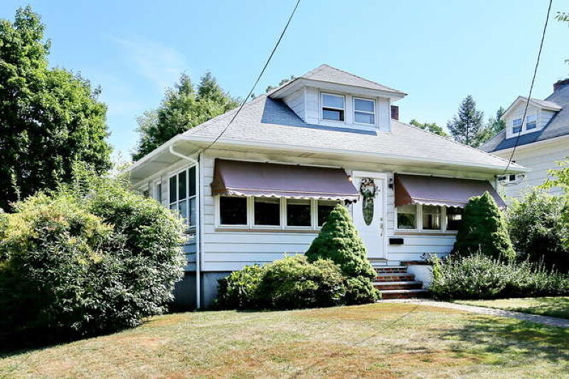 Property Photo:  171 Godwin Ave  NJ 07450 