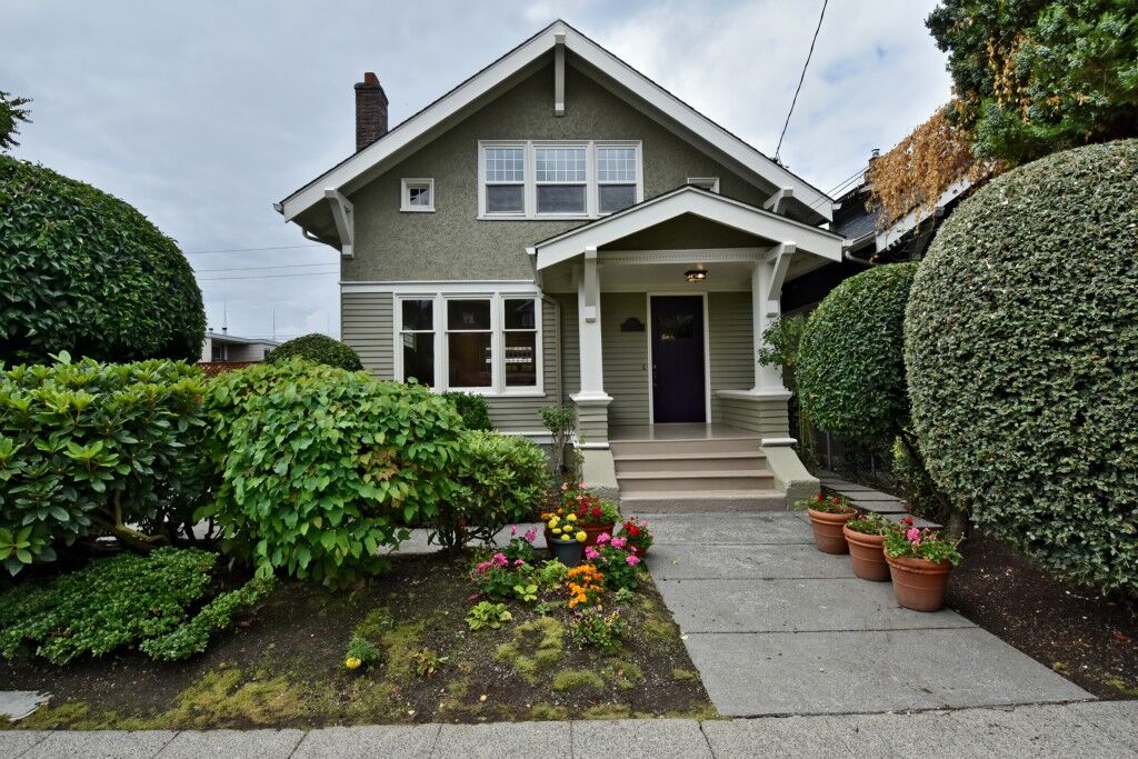 Property Photo: 2315 Minor Ave E WA 98102