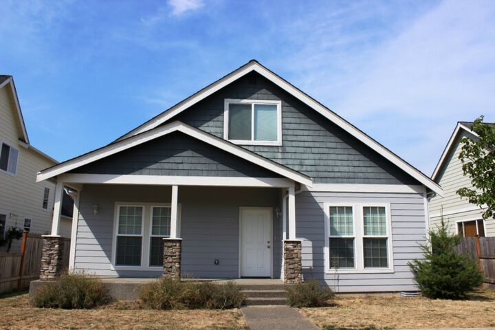 221 Riggs Drive E  Enumclaw WA 98022 photo