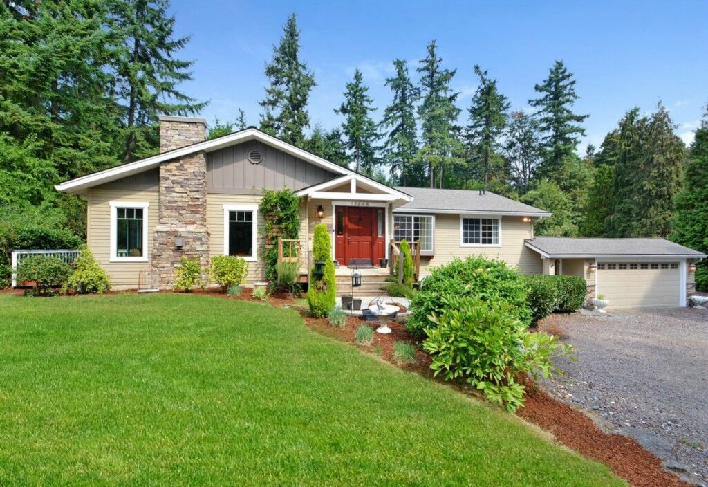 Property Photo: 13648 NE 137th St WA 98034