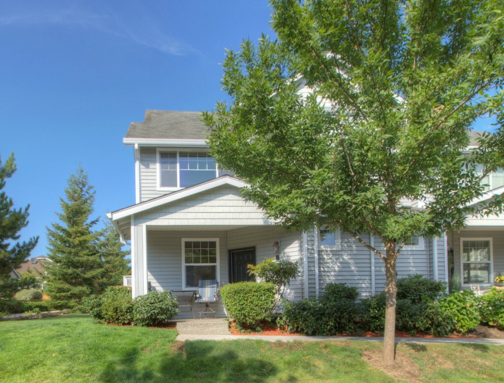 Property Photo: 1138 63rd St SE 11B WA 98092