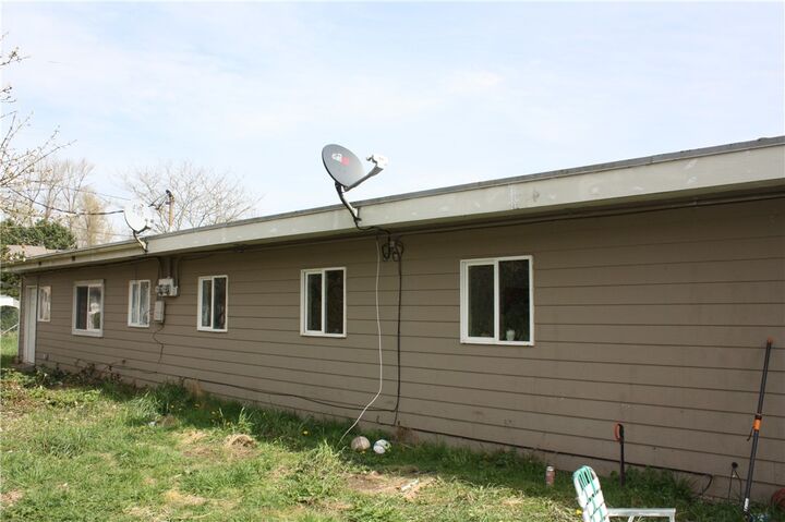 Property Photo: 102 Kale St WA 98247