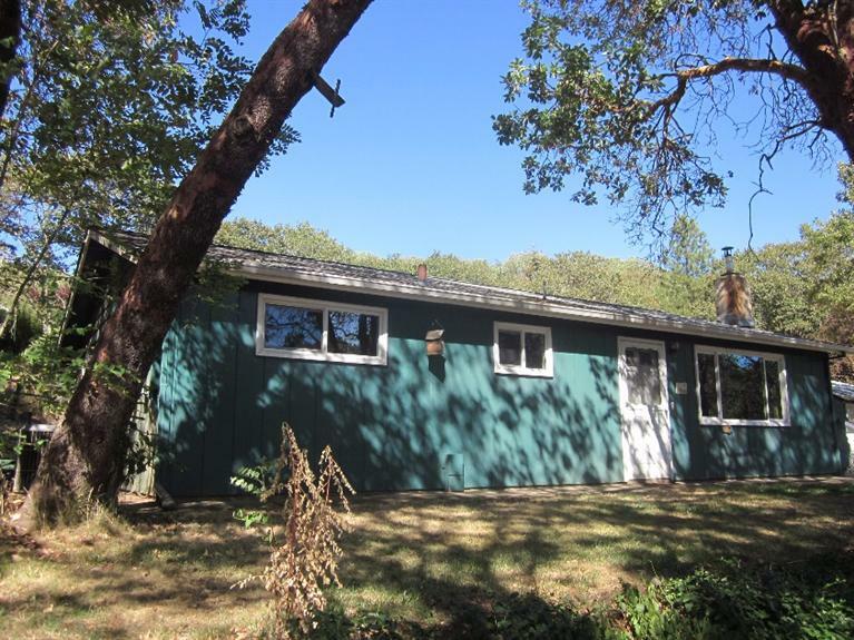 Property Photo: 6412 Old Stage Road OR 97502