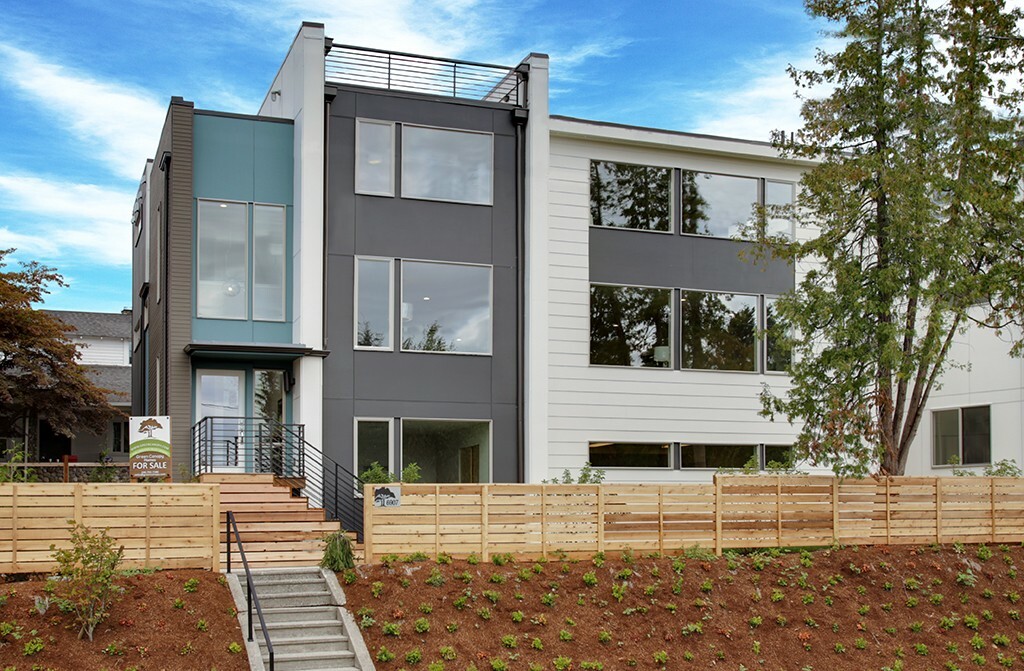 Property Photo:  6907 Seward Park Ave S  WA 98118 