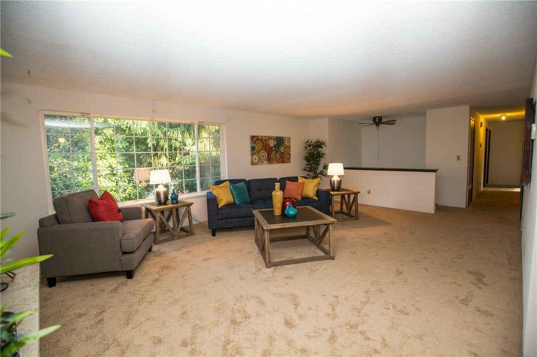 Property Photo: 32504 7th Place S WA 98003