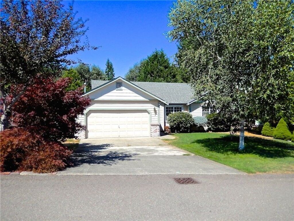 Property Photo: 6163 Grandridge Dr SE WA 98367
