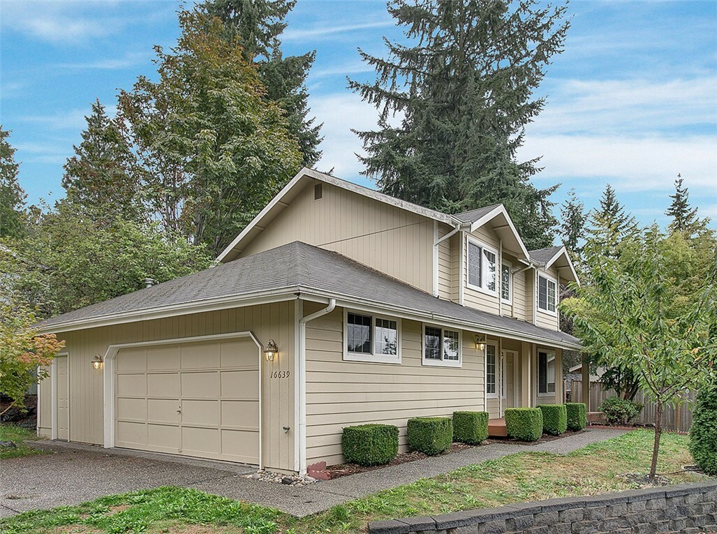 Property Photo:  16639 89th St  WA 98052 