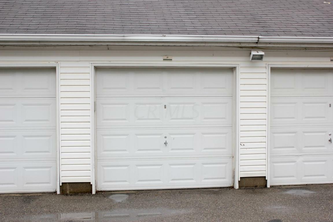 Property Photo:  6120 Harbour Pointe 202  OH 43231 