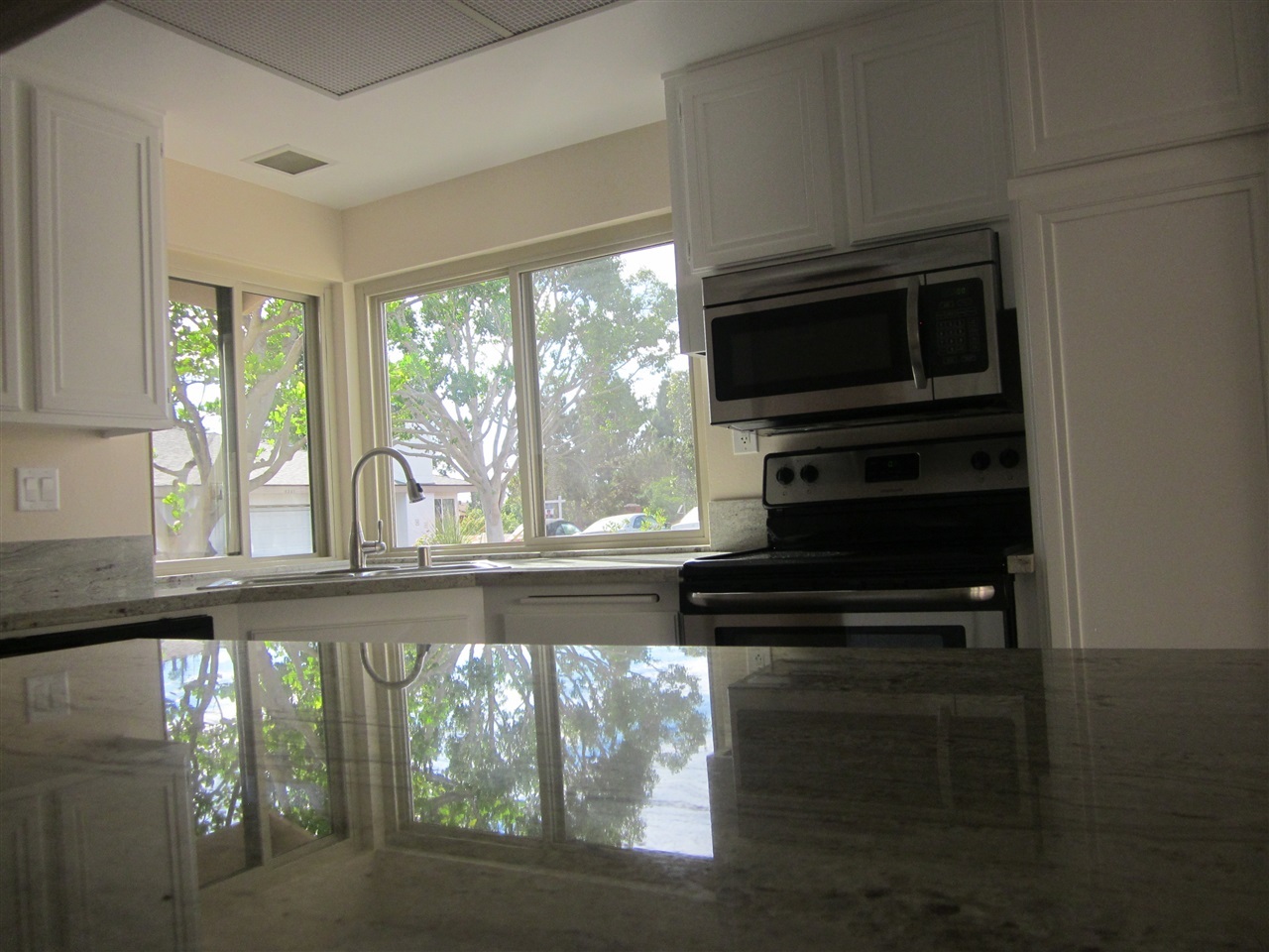 Property Photo:  4270 Mirage Lane  CA 92056 