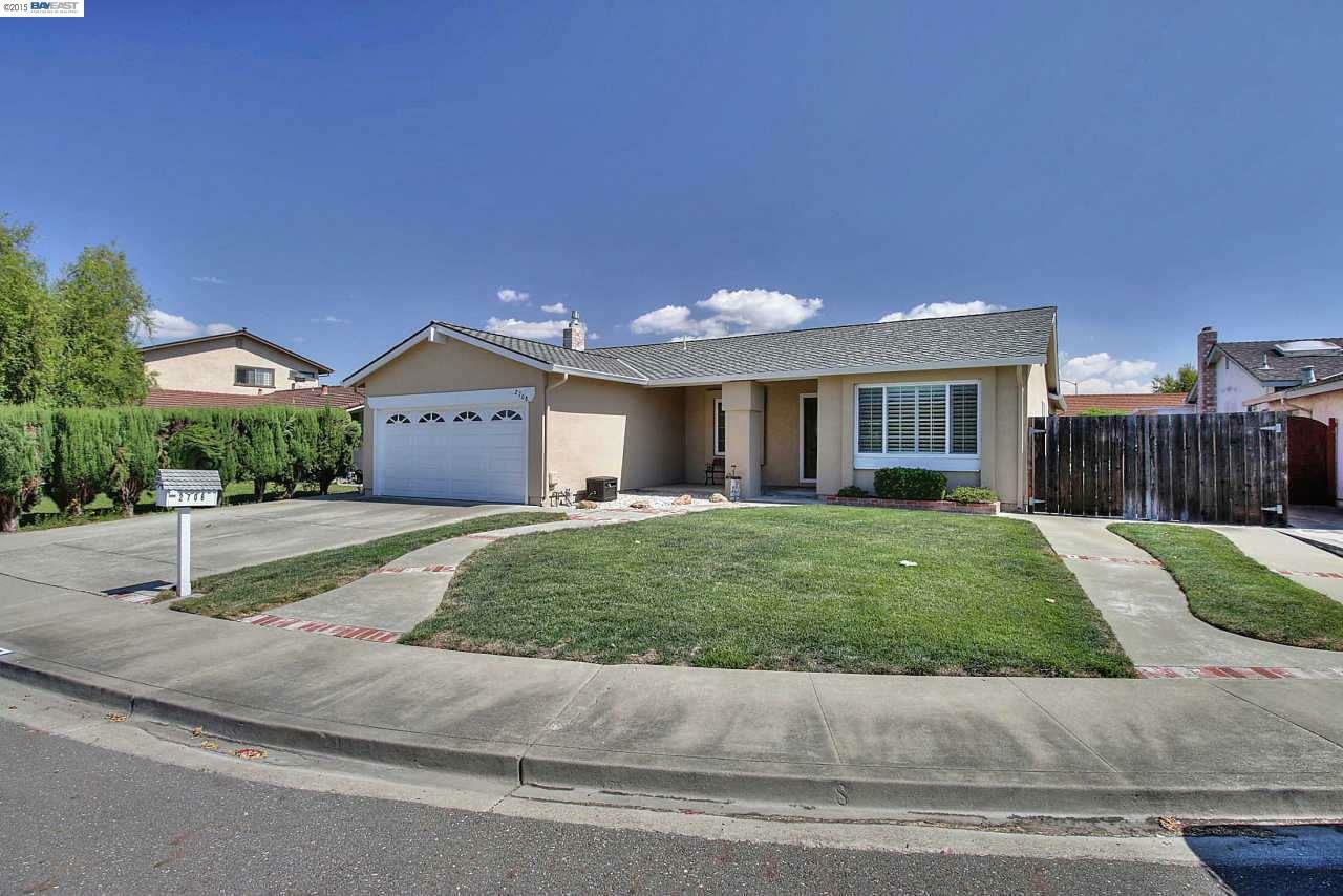 Property Photo:  2708 Condor Ct  CA 94587 