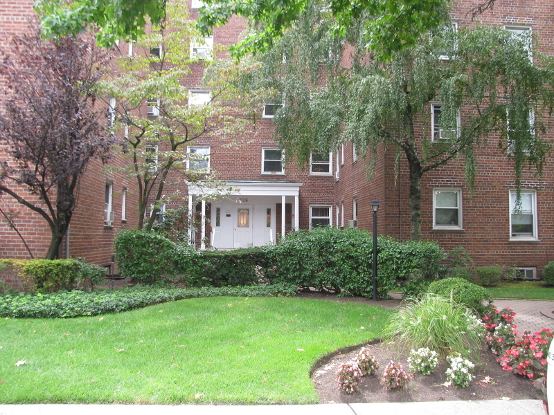 Property Photo: 326 Bridge Plz N Unit Gg NJ 07024