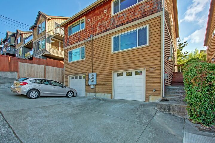 Property Photo: 4439 44th Ave SW C WA 98116