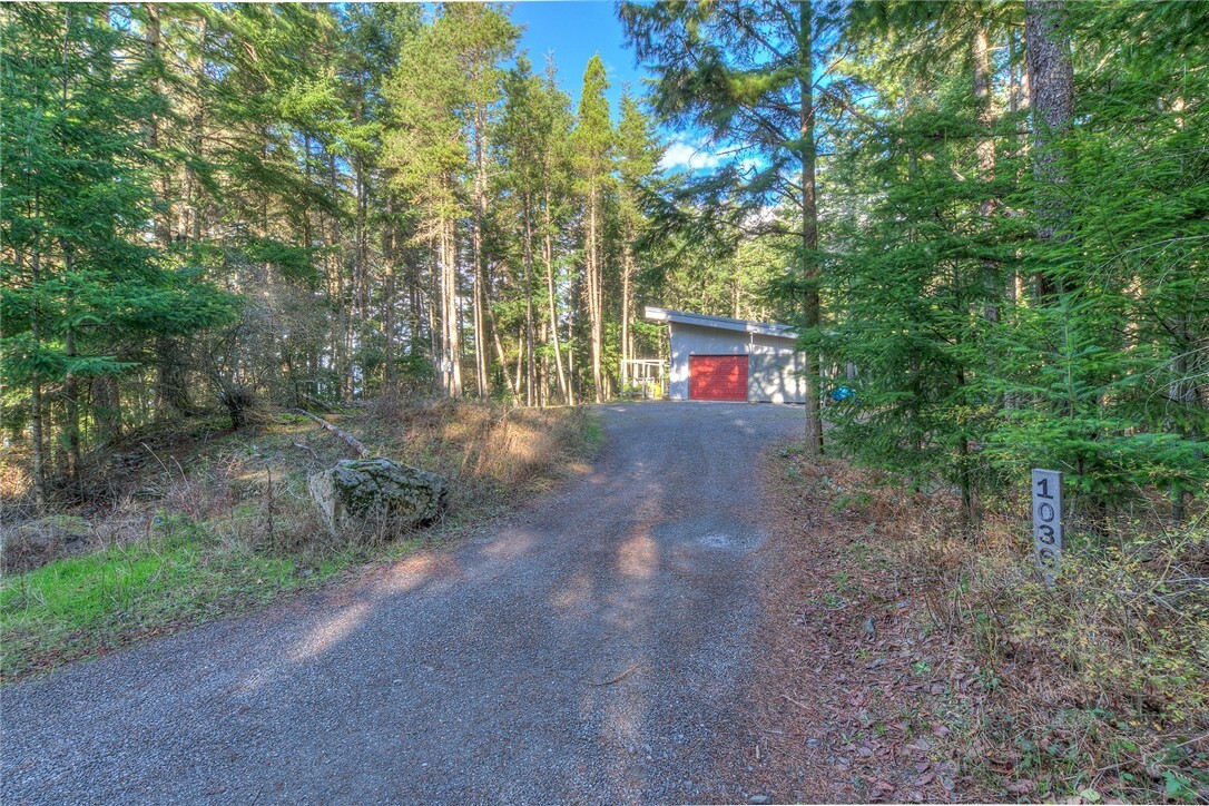 Property Photo:  1036 Discovery Way  WA 98245 