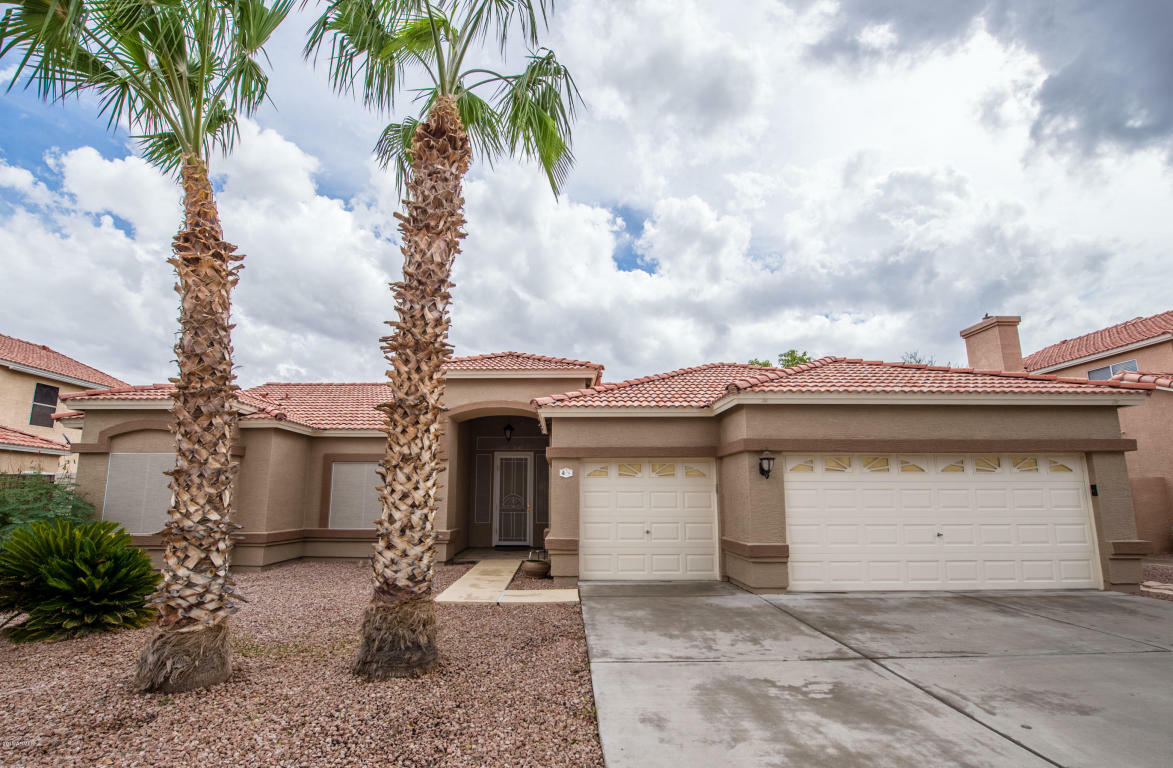 Property Photo:  215 N Starboard Drive  AZ 85234 