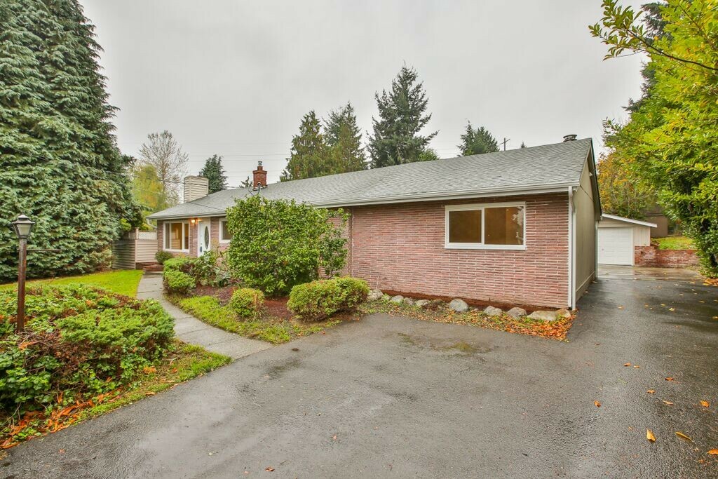 Property Photo:  16527 116th Ave SE  WA 98058 