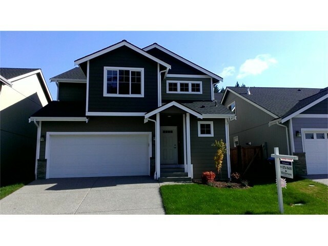 Property Photo:  726 Courage Ct SE  WA 98366 