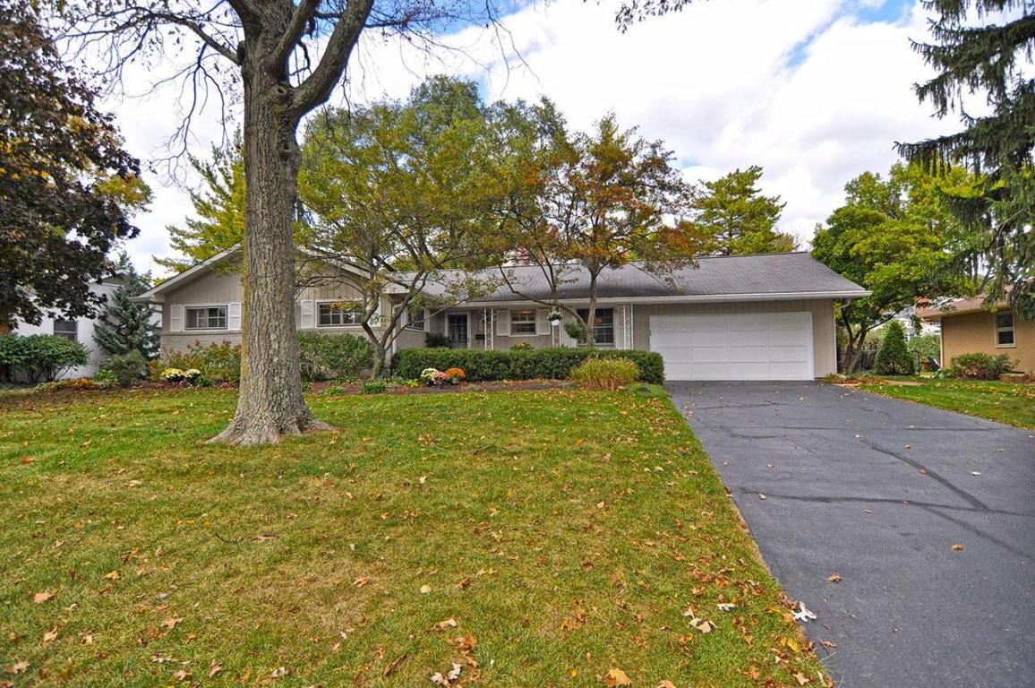 Property Photo: 1388 Kingsgate Road OH 43221