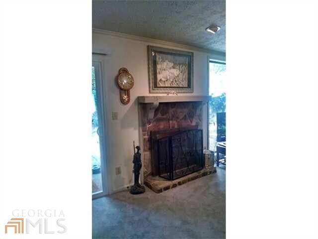 Property Photo: 6171 Willow Run Rd GA 30092