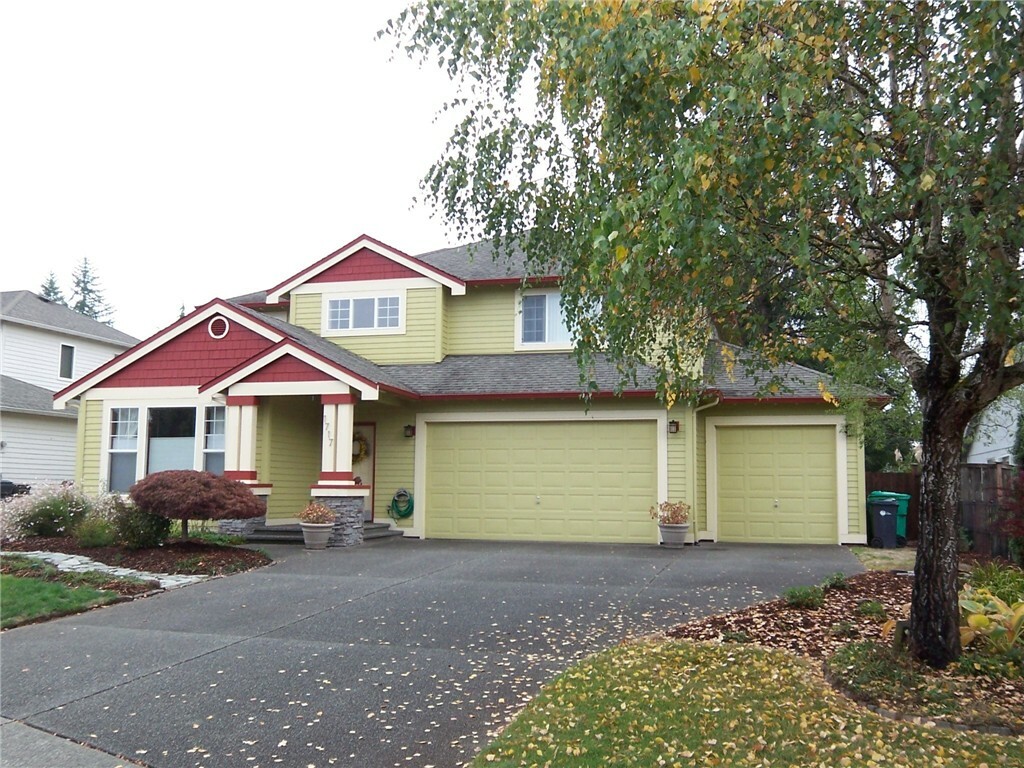 Property Photo:  1717 15th Ave SW  WA 98502 