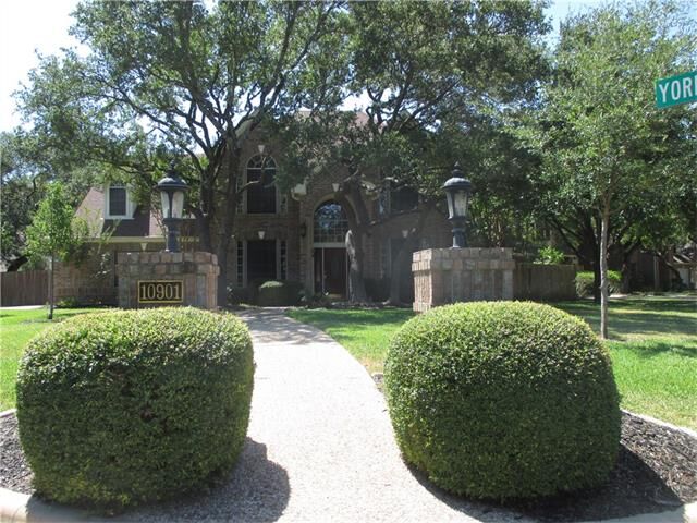 Property Photo:  10901 Peale Court  TX 78726 