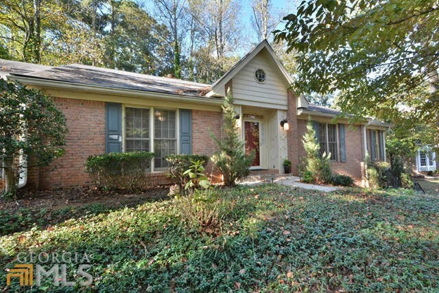 Property Photo: 6115 Courtside Dr GA 30092