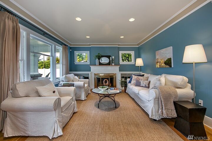 Property Photo: 15710 Greenwood Ave N WA 98133