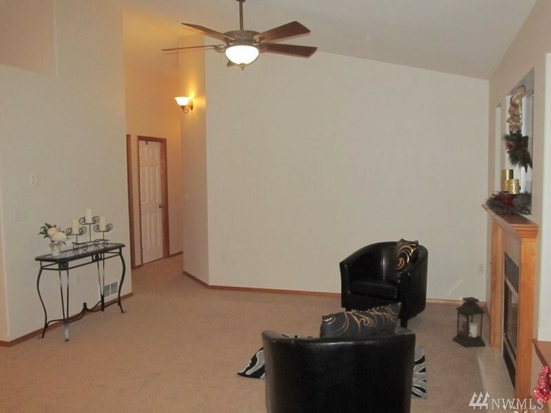 Property Photo:  120 E Victor Ridge Rd  WA 98528 