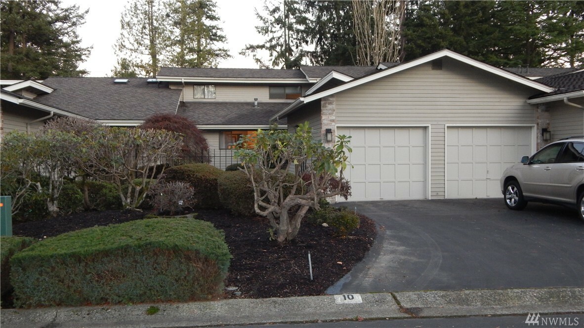 Property Photo:  15825 Village Green Dr SE  WA 98012 