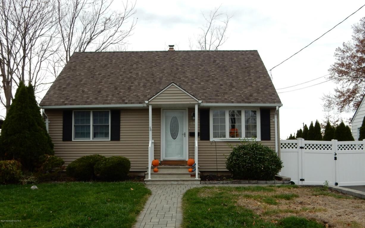 Property Photo:  29 Ovington Avenue  NJ 08817 