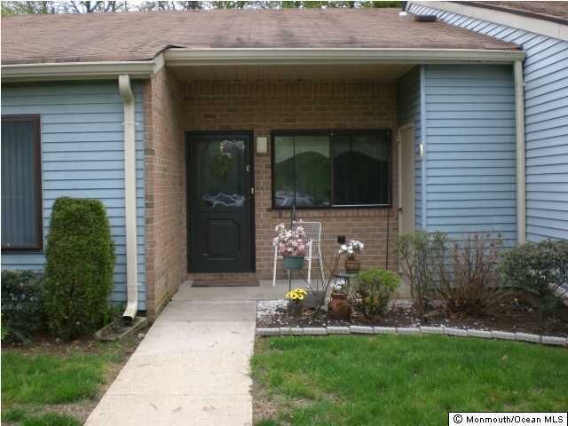 Property Photo:  184 E Cross Slope Court  NJ 07726 
