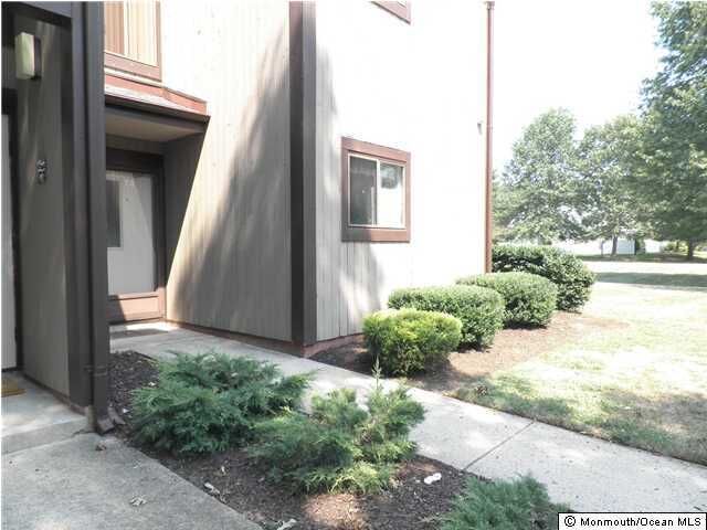 Property Photo:  14 Elizabeth Court  NJ 07724 