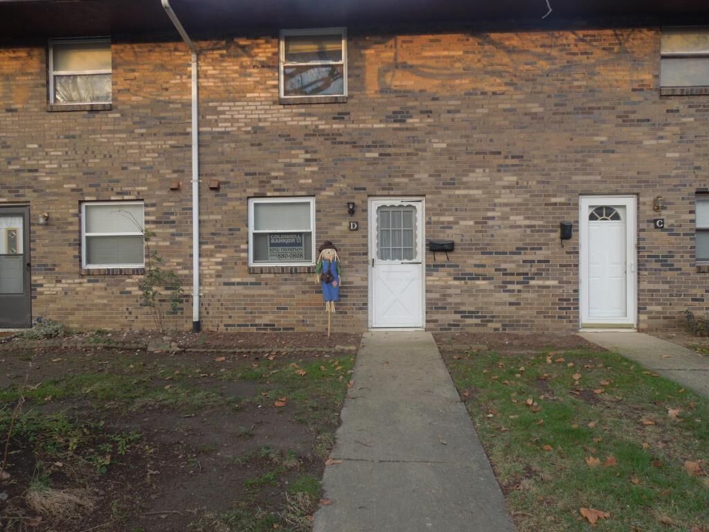 Property Photo:  2375 Woodbrook N Circle  OH 43223
