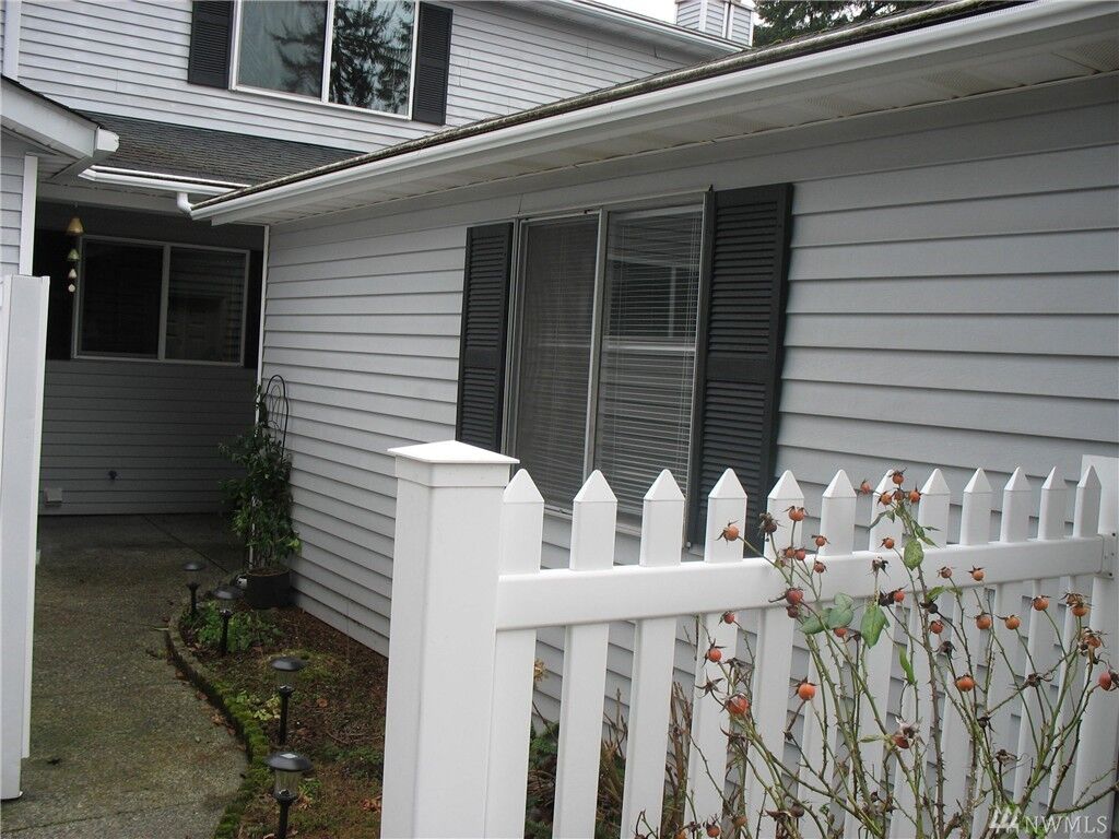 Property Photo:  152 S 324th Place 65  WA 98003 