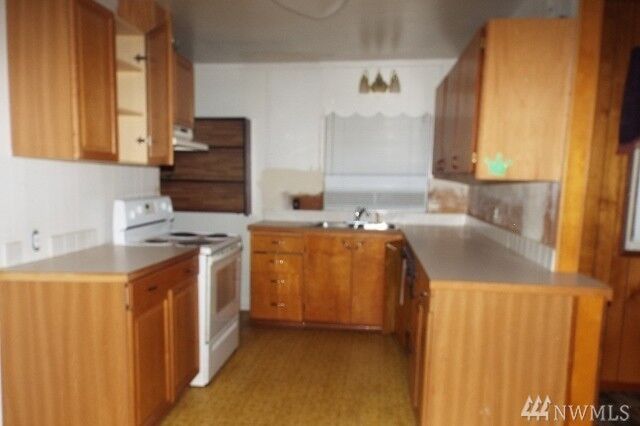 Property Photo: 6825 Colby Ave WA 98203