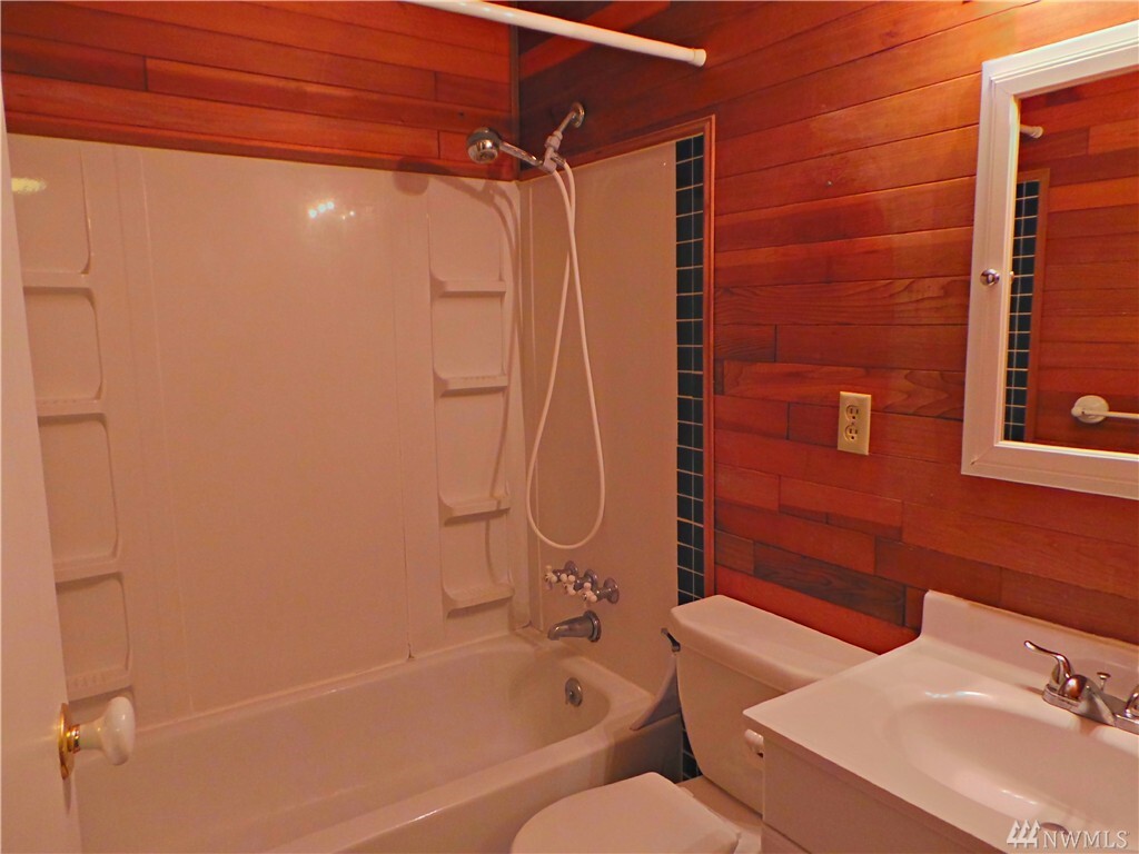Property Photo: 2552 Ridgeview Dr WA 98277
