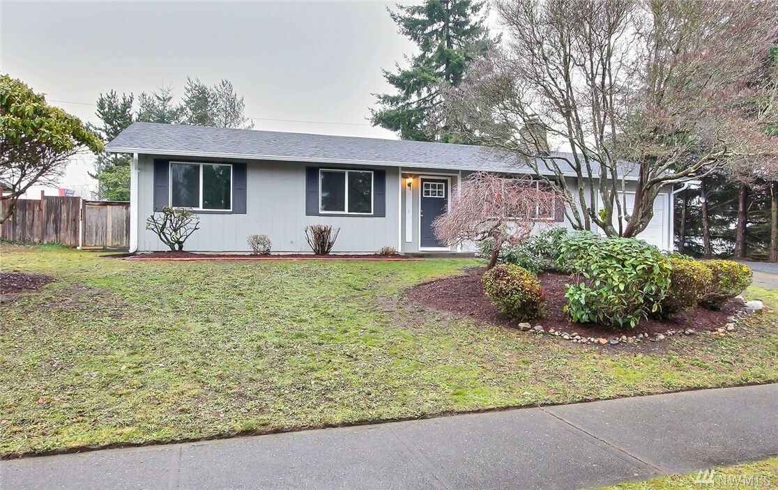 Property Photo:  2801 N Claremont Dr  WA 98407 