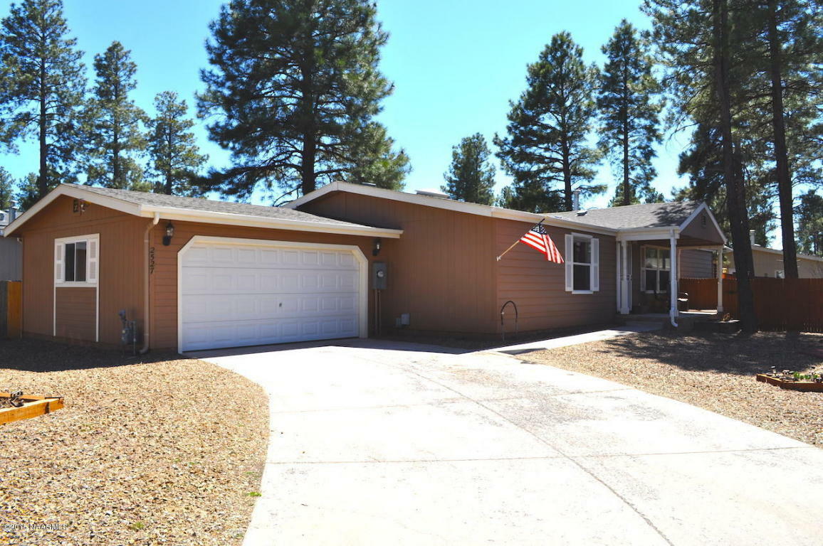 Property Photo:  2527 W Zepher Avenue  AZ 86001 