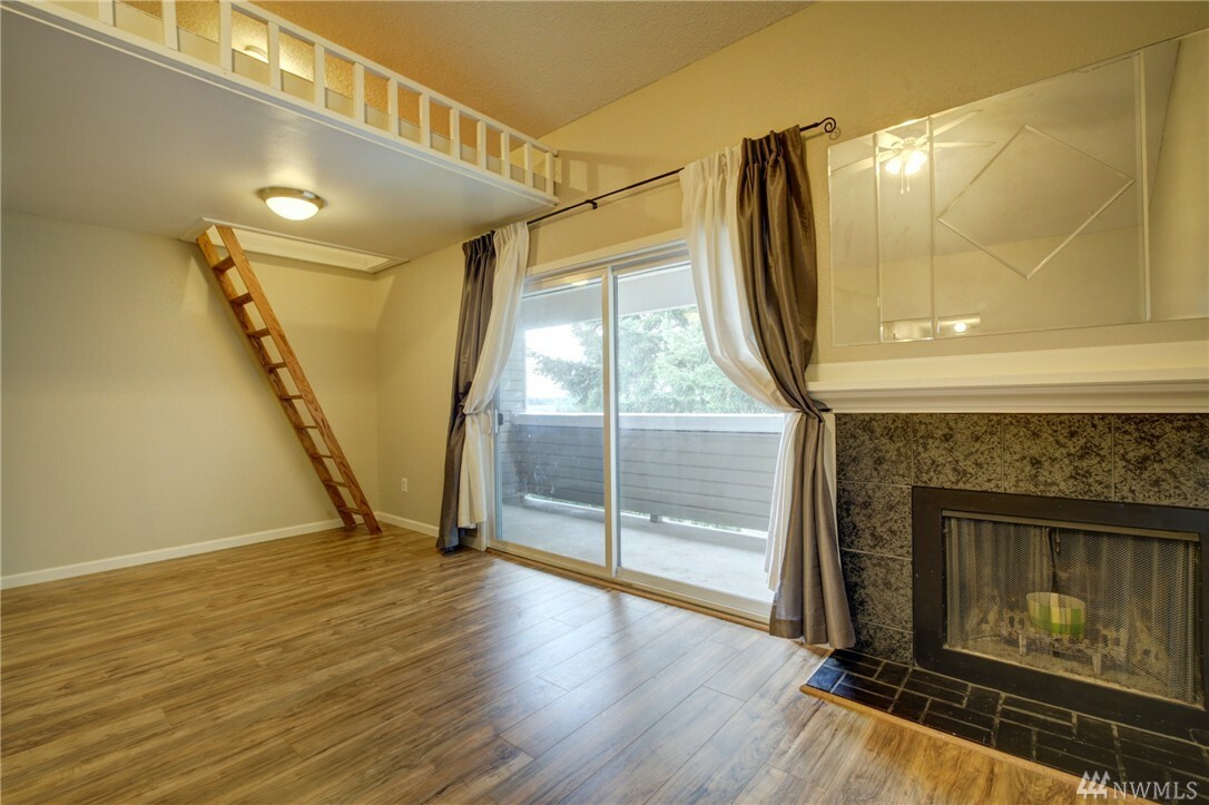 Property Photo:  12415 NE 130th Ct H308  WA 98034 